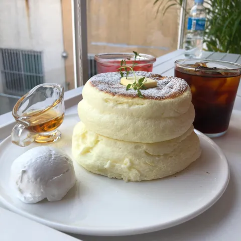 [I ate] soufflé pancakes with maple syrup and ice cream