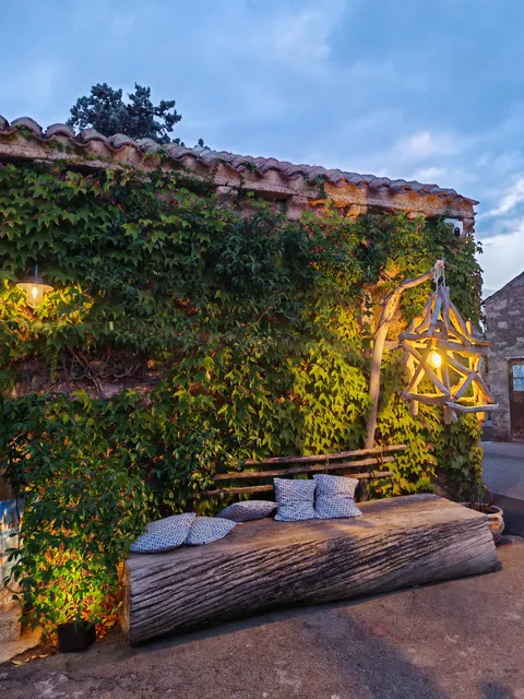 a cozy public bench in San Pantaleo (Sardinia, Italy 🇮🇹)