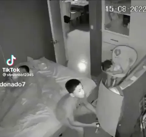 Siblings are the only “enemy” who we couldn’t live without ♥️