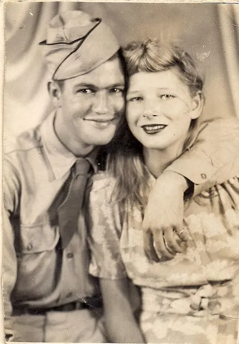 A soldier and his girl, 1940s