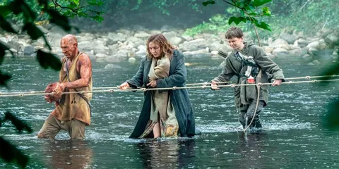 New Image of Ralph Fiennes, Jodie Comer and Alfie Williams from '28 Years Later'