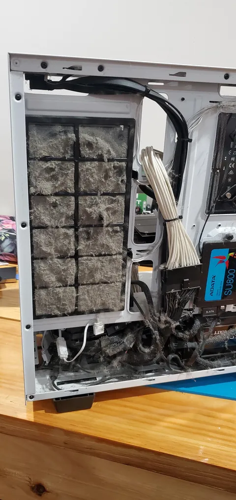 This 2019 i9-9900k 2080ti build came in today with the sticky plastic still on the heatsink of the radiator