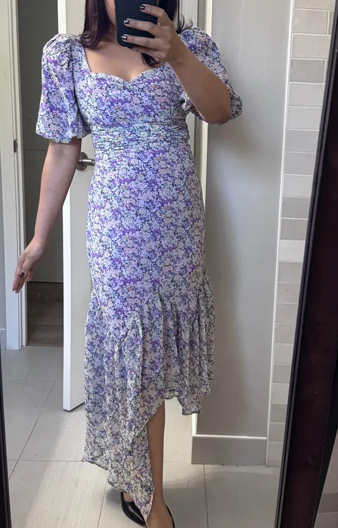Which dress to wear to friend’s baby shower without upstaging the mom-to-be?