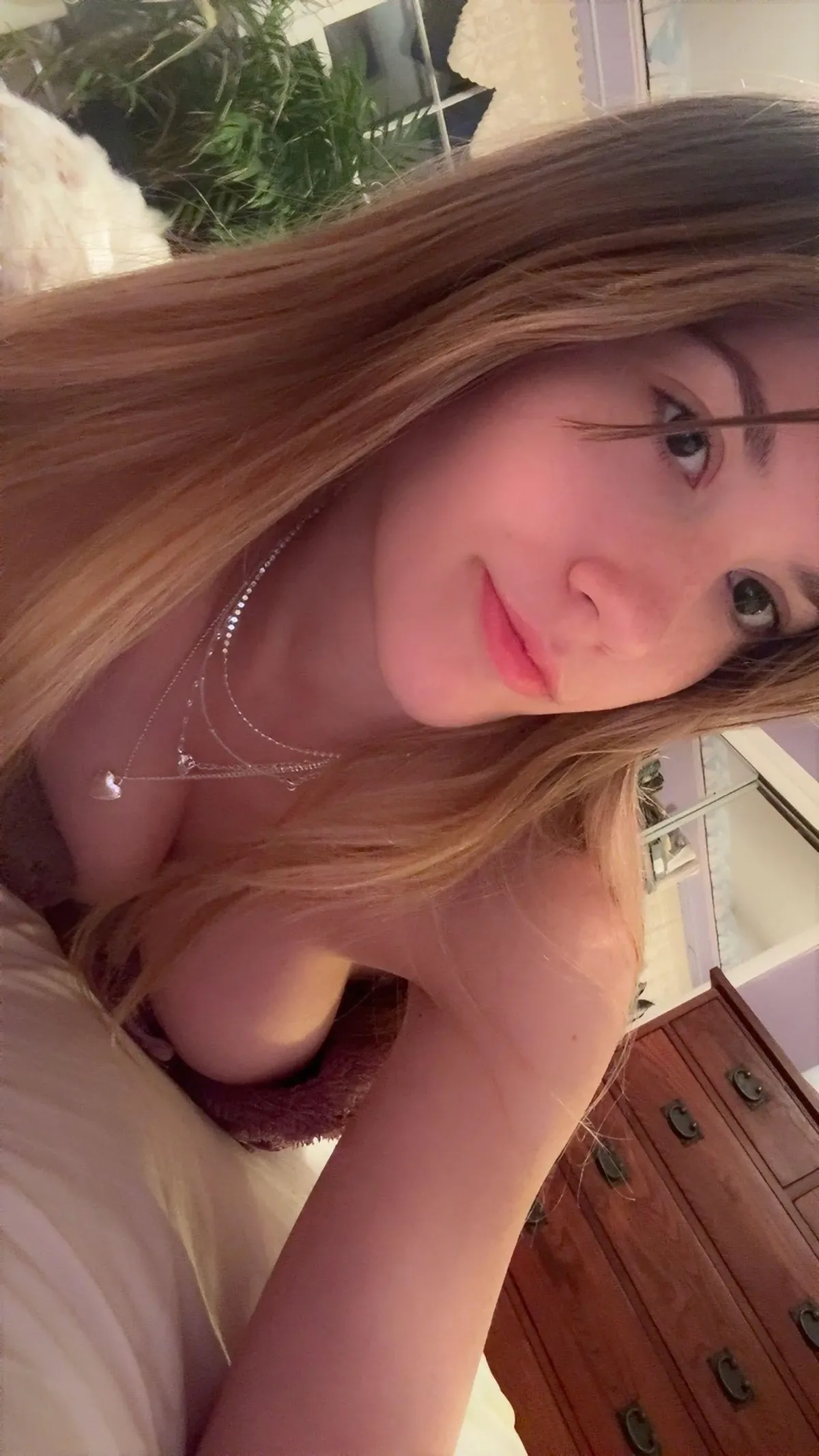 18F Am I hot? be honest, i wont be hurt &lt;3