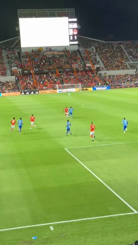 Alternative angle of Correa’s goal against Dynamo.