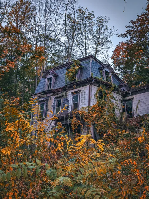 Abandoned house in Connecticut 