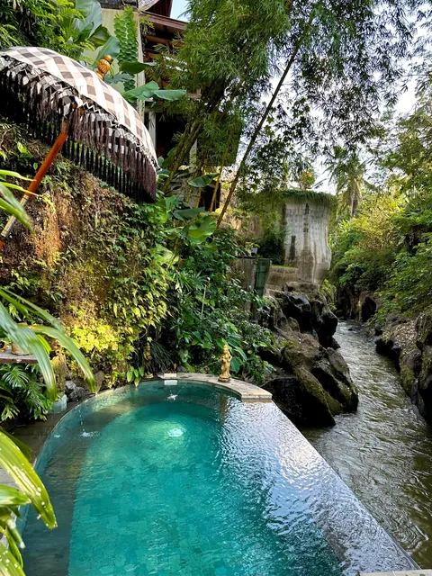 Bali 3-week trip. Highlights of waterfalls, rice fields, insane coast lines