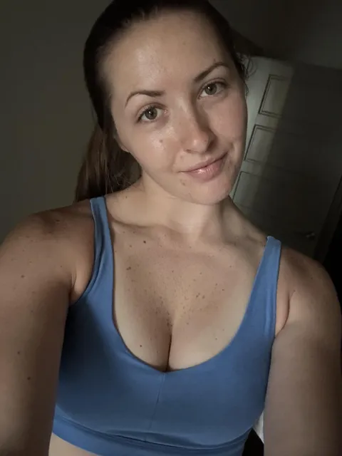 Love how my cleavage looks in this sports bra :)