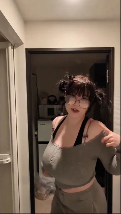 look me in the eye <3