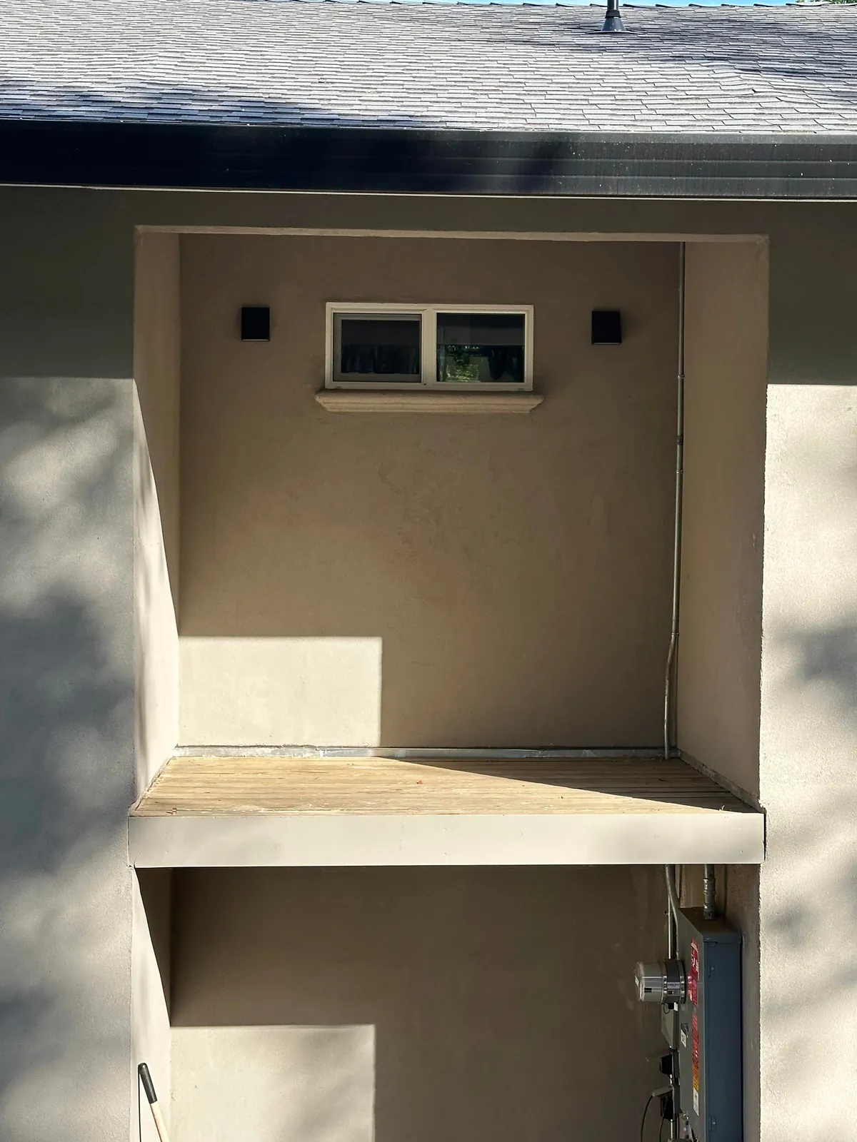 What do we do with this deck that has no access to it? Any creative ideas?