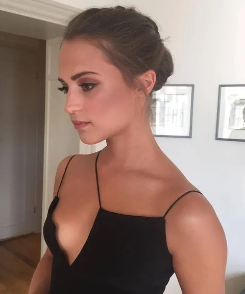 Alicia Vikander