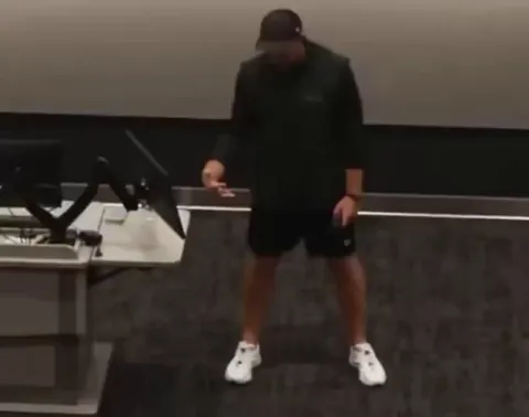 [Highlight] Jaguars head coach Liam Coen calls himself out in front of the team and takes responsibility for a bad play call in the red zone on 4th down.