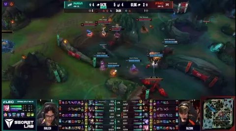 [FNC vs NAVI] Upset flashes in