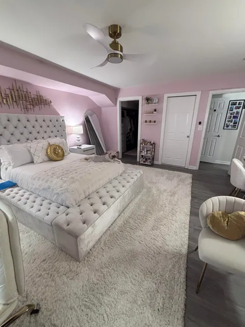My cozy pink bedroom 💕