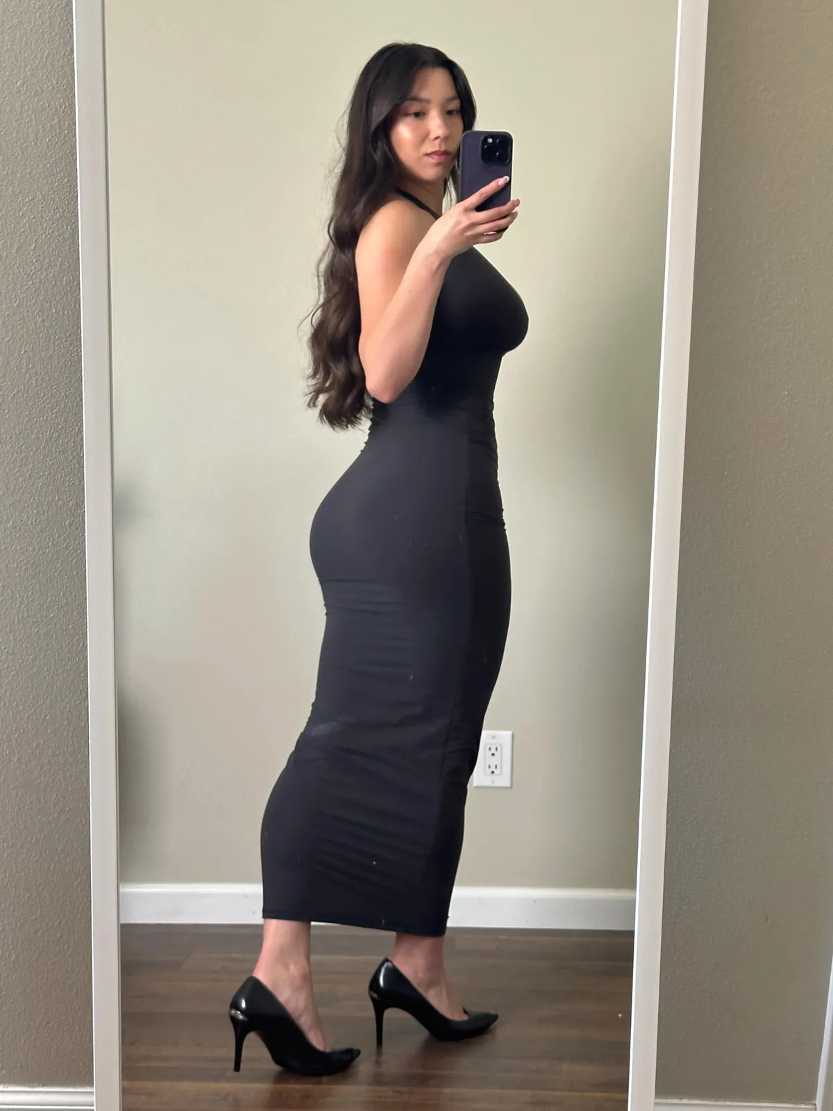 Swipe to reveal my juicy Chinese ass