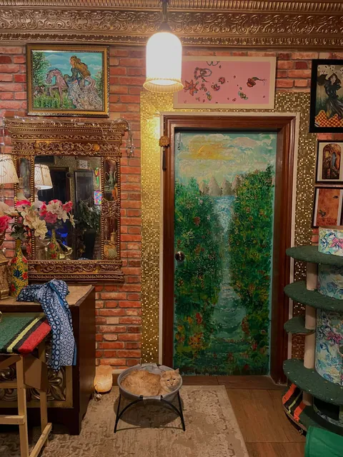 My lounge with my best buds 💕