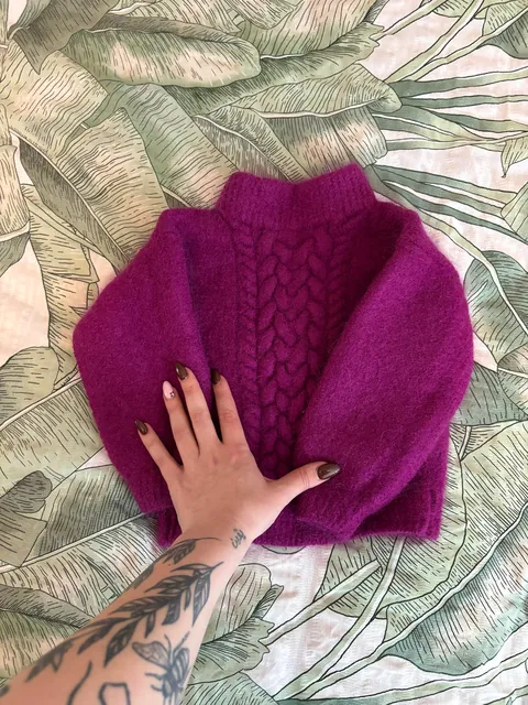 Wore the jumper my mom lovingly knitted for me once… then accidentally shrunk it in the wash 😭