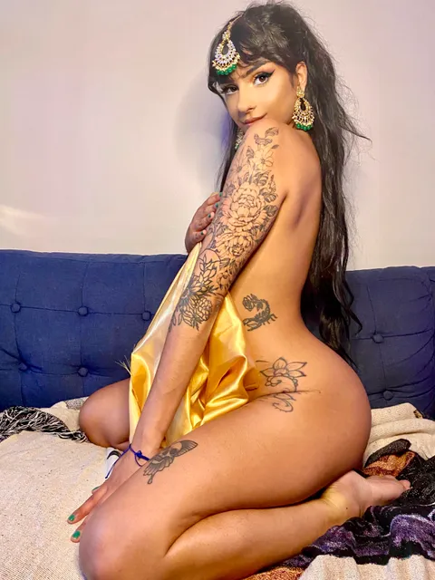 May I be your Indian fucktoy? 😼🇮🇳