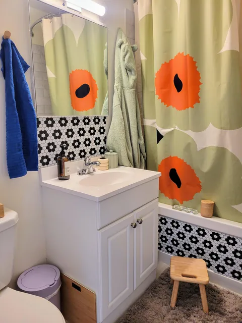 Bathrooms should be cozy too (rental)