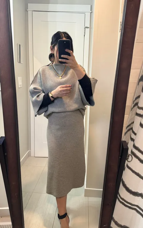 Todays work outfit. Its cold 🥶