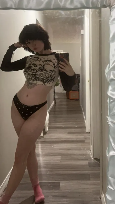 Low quality emo girl selfie