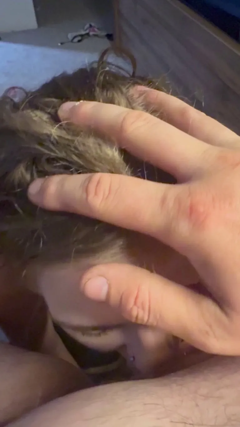 Short king still gags