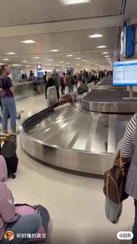 Somebody forgot to lock their “luggage”