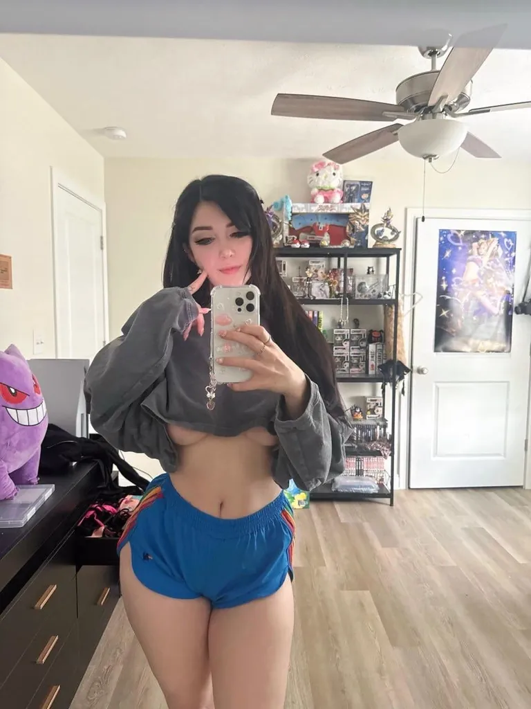 Wanna see how juicy I can be?