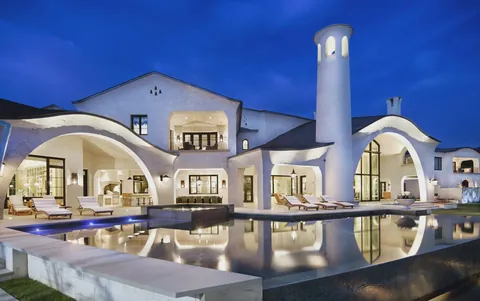 This house blew me away when I first saw it on Lake Austin. Pictures don't do it justice.