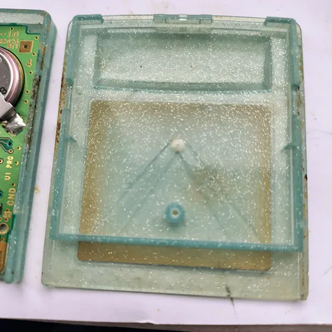 Cleaned and saved this Pokémon crystal from the trash someone was going to throw it away 😭