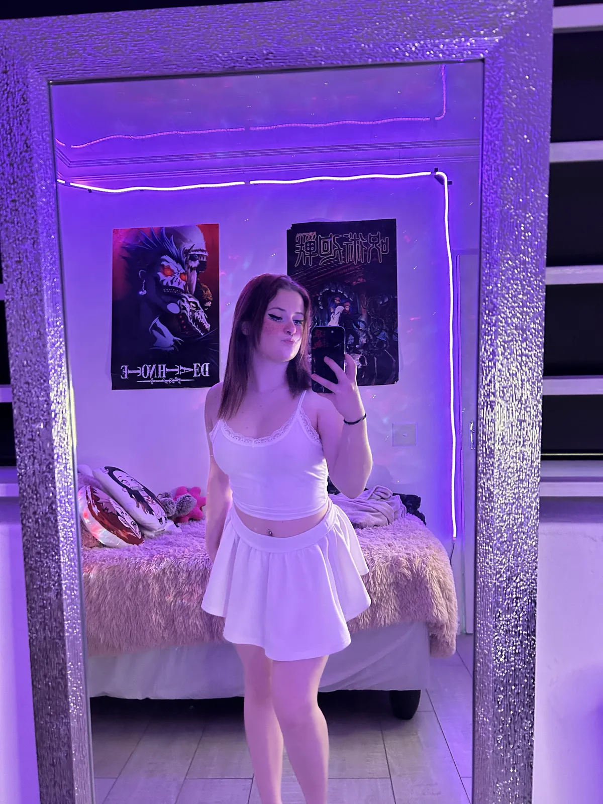 Skirts make girls look hot am I right?