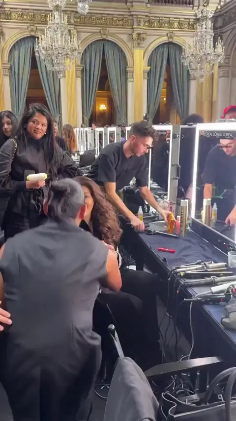 Dude gets to meet the Bollywood star Aishwarya Rai who is responsible for him getting married.