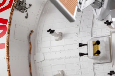 I 3D modeled, 3D printed, painted and assembled the world's most detailed Orion model (1:48, 1:24 scales!). 27 removable (magnetic) parts including the capsule. Enjoy!