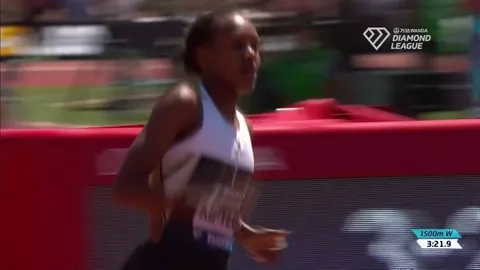 Faith Kipyegon with a new World Record.