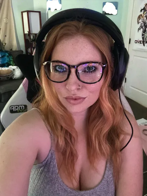 I feel like guys in normal life are not as into gingers as Reddit …