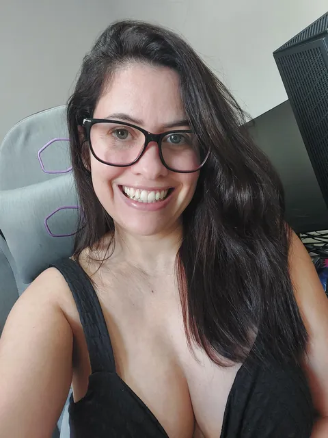 A sweet and nerdy girl