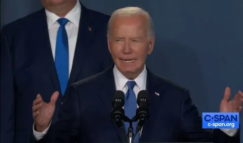 Biden introduces the President of Ukraine, President Putin