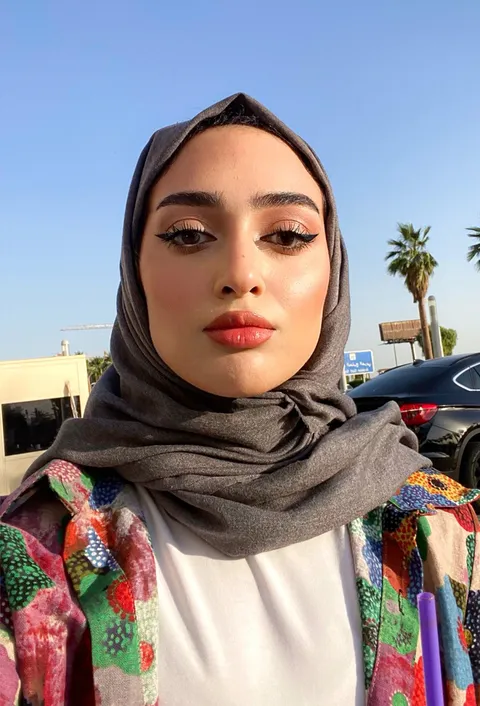 You can never go wrong with black winged eyeliner