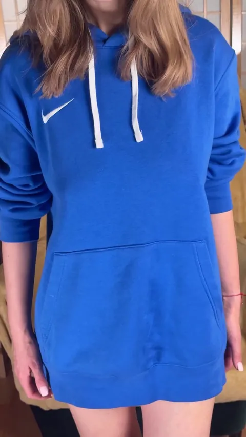 Breakfast is overrated when a juicy milf is on the menu