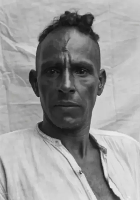 These 1926 portraits of Indians taken by German anthropologist Egon von Eickstedt during his travels which took him through India, Ceylon (modern-day Sri Lanka), and Burma