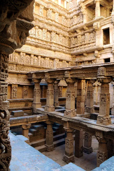 Inside the 1100-Year-Old Rani ki Vav: A 7-Floor Stepwell constructed for water storage in Gujarat, India.