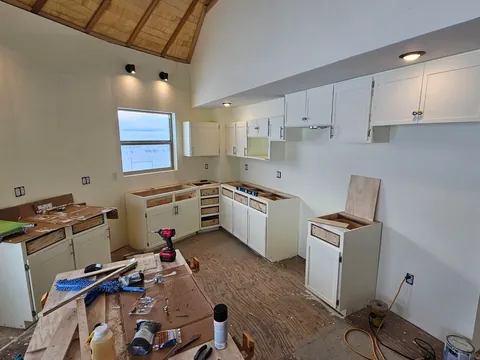 Spent several years building a complete 1300 sq ft roundhouse from top to bottom with my wife, including all framing, electrical, plumbing, HVAC, etc. By far the worst idea we've ever had, and so happy to be in it finally.