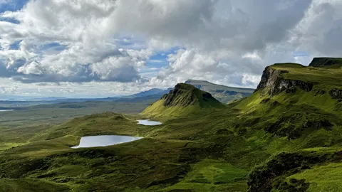 Quiraing, Isle of Skye, Scotland [OC][4949x2784]