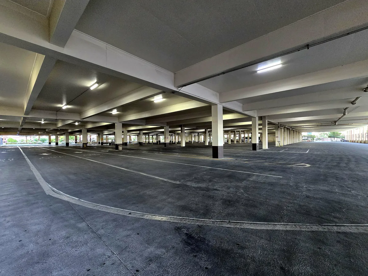Station casino in Vegas parking completely empty