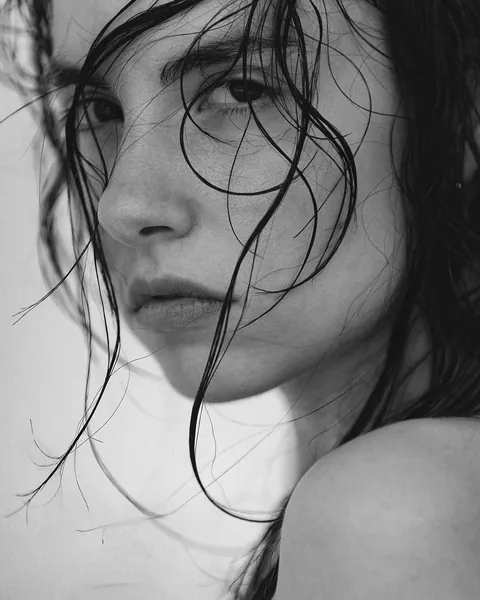 Moi (Rebecca Bagnol) par Nicolas Larriere