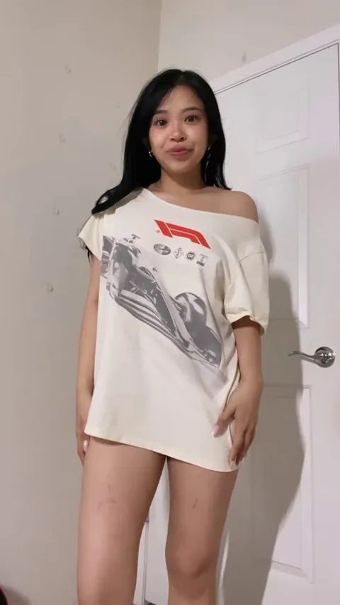 offering a some vietnamese cake 😁