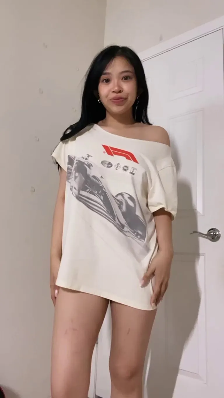 offering a some vietnamese cake 😁