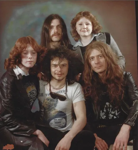 My mum and her friend hanging out with Motörhead in 1977