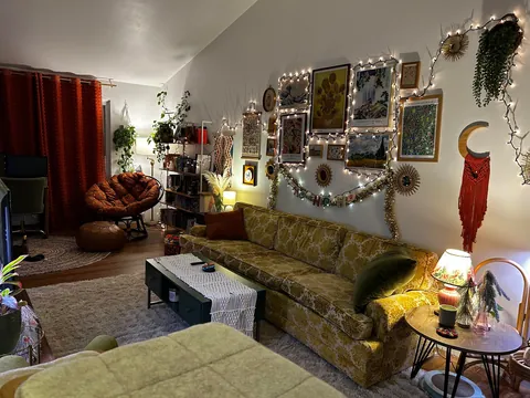 I want to leave the Christmas decorations up forever :(