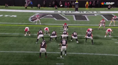 [Highlight] Mike Tirico and Chris Collinsworth, the commentators for Sunday Night Football, are not pleased with the lack of a call on the pass play to Pitts